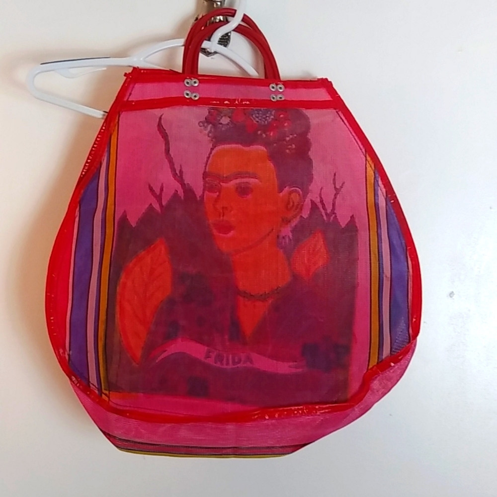Frida mesh carry bag riveted handles Red